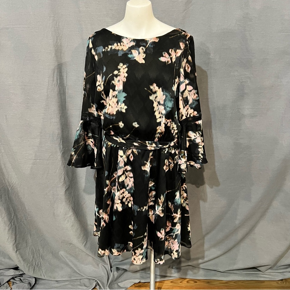 Vince Camuto Black Floral Long Sleeve Dress